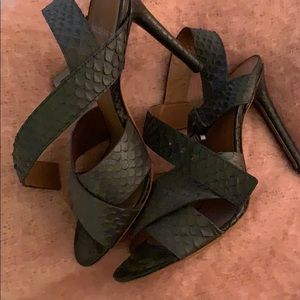 Snake skin 4 inch heels